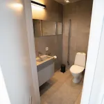 Floor With Rooftop, 1br In Great Location شقة *