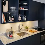 Apartment Thoughtfully Fine Designed 1br In Prime Location *