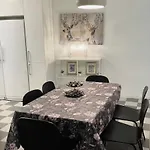 Rymligt Och Haerligt Radhus I Apartamento Gotemburgo