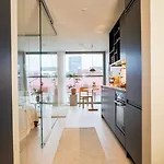 Apartment Thoughtfully Fine Designed 1br In Prime Location Göteborg