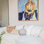 Thoughtfully Fine Designed 1br In Prime Location *