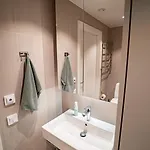Design Comfort At Karlatornet, Dream Views Apartment *
