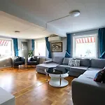 Workers - 8 Beds - Free Parking - Near Volvo Apartmán Göteborg