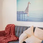 Scandi-boho 1br Calm & Well-connected Location *