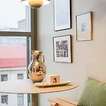 Apartment Thoughtfully Fine Designed 1br In Prime Location *
