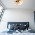 Floor With Rooftop, 1br In Great Location Apartamento Gotemburgo