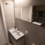 Floor With Rooftop, 1br In Great Location شقة *