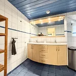 Workers - 8 Beds - Free Parking - Near Volvo *