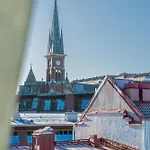 Floor With Rooftop, 1br In Great Location شقة *
