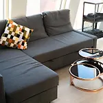 Floor With Rooftop, 1br In Great Location شقة