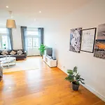 Grand 3br At Vasaplatsen Gotemburgo