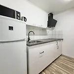 Dom wakacyjny Workers - Free Parking - 3 Kitchens - Volvo