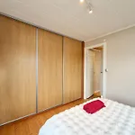 Casa vacanze Workers - 4br - 8 Beds - 2 Kitchens - Volvo Goteborg