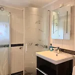 Workers - 4br - 8 Beds - 2 Kitchens - Volvo Casa vacanze