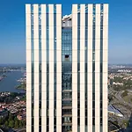Penthouse 70th Floor Karlatornet