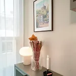 Bright Designer In Apartman Göteborg