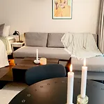 Bright Designer In Apartman *