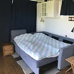 Backstugan - Litet Hus Med Storslaget Laege Prázdninový dům