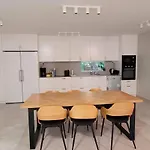 Modern Full Comfort Villa