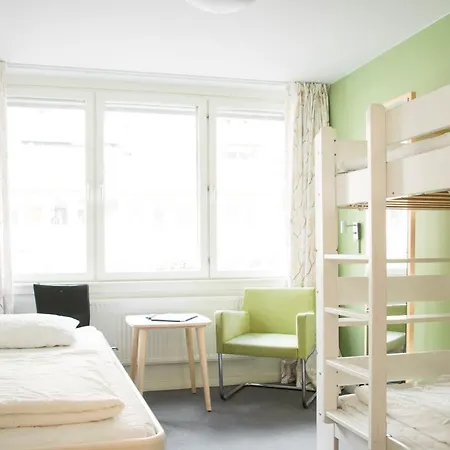 Slottsskogens Vandrarhem