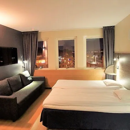 Western Arena Hotell 3*