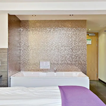 Western Arena Hotel