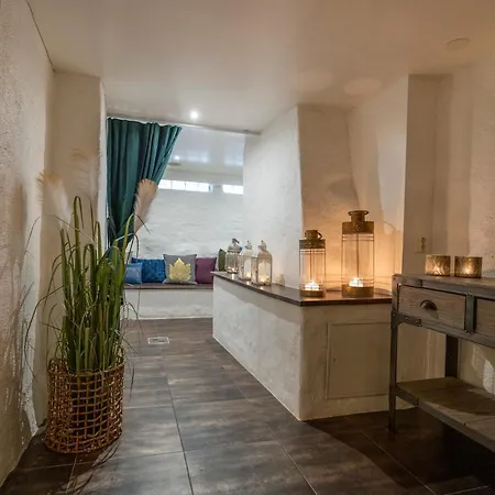 Hotell Treetop Hangout & 3*