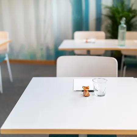 Treetop Hangout & فندق غوتنبرغ