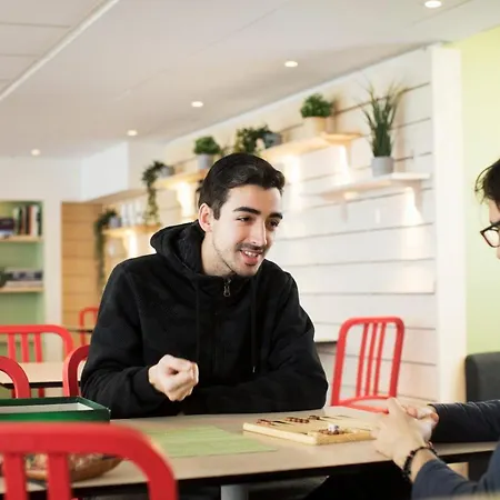 Backpackers Hostel *