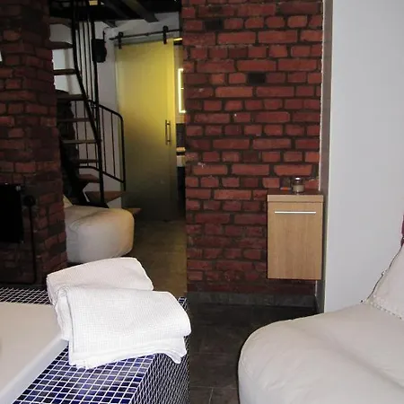 Iqsuites Отель