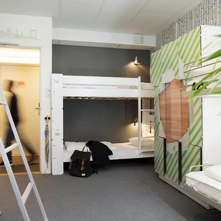 Slottsskogens Hostal