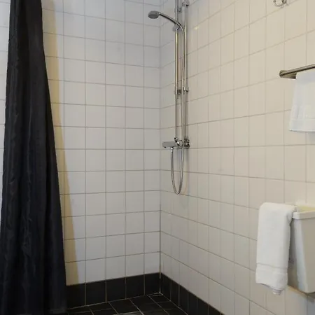 Le Mat Bed & Breakfast 2*