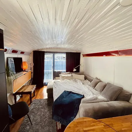 Casa vacanze Amazing Location! Cozy Houseboat In Gothenburg! *