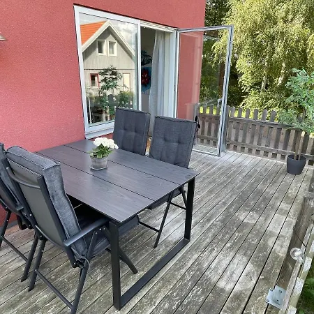 Lägenhet Björkö, Lägenhet Nära Bad Och