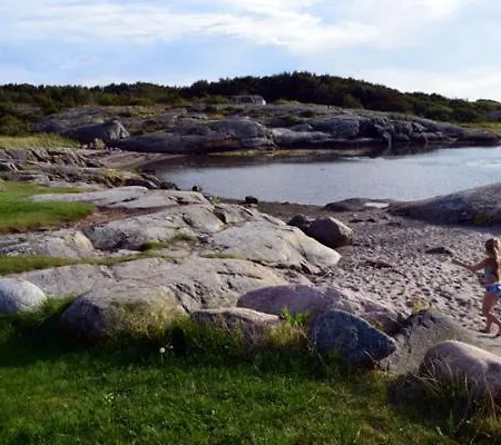 Björkö, Lägenhet Nära Bad Och