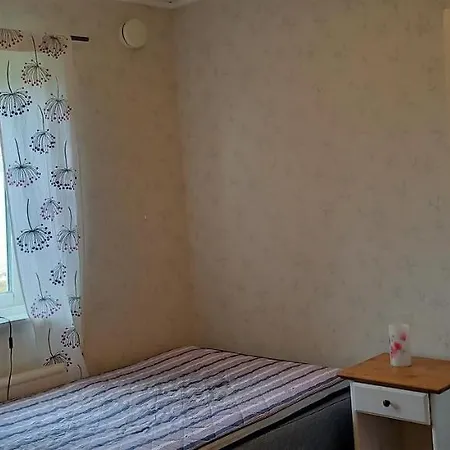 בית אירוח Ravlanda, Goteborg, 2 Enkelrum Lantligt Boende, Lakan Ingar