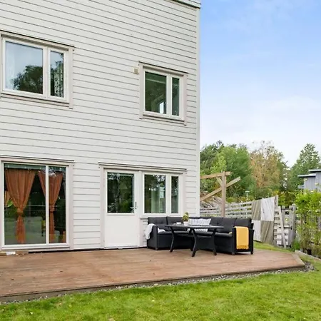 Large Family In With Garden *