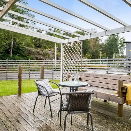 Large Family In With Garden Semesterbostad Göteborg