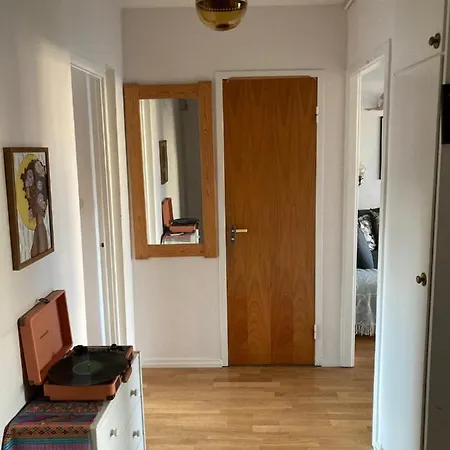 Cozy In Hip Central Area Homestay *