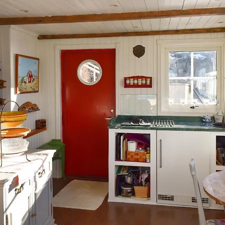 Holiday home Stunning In Torslanda With Jacuzzi, Sauna And Wifi