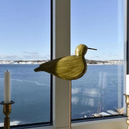 Stunning In Torslanda With Jacuzzi, Sauna And Wifi 펜션 *