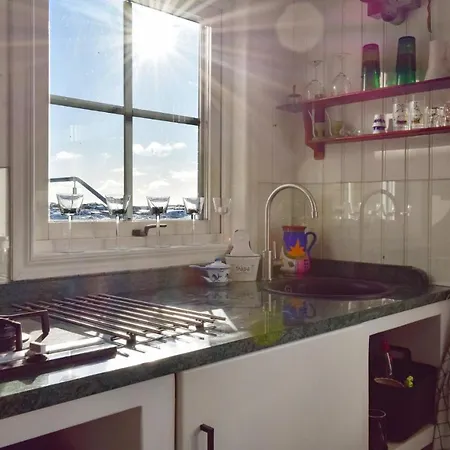 Feriehus Stunning In Torslanda With Jacuzzi, Sauna And Wifi *