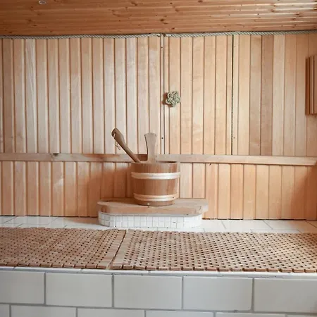 Stunning In Torslanda With Jacuzzi, Sauna And Wifi *