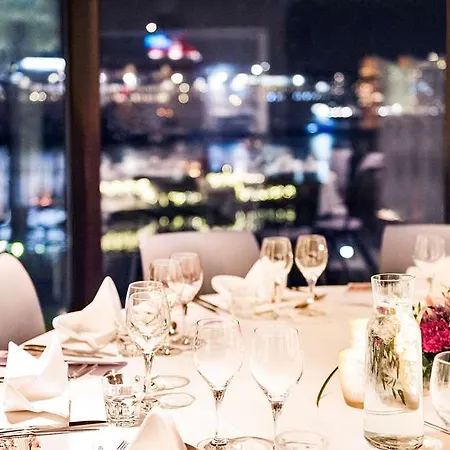 Quality Waterfront Hotel 4*