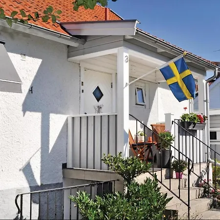 Nice Home In Vaestra Froelunda With Wifi 度假居 *