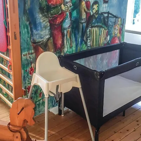 Nice Home In Vaestra Froelunda With Wifi 哥德堡