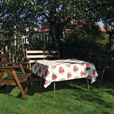 Nice Home In Vaestra Froelunda With Wifi 度假居 *