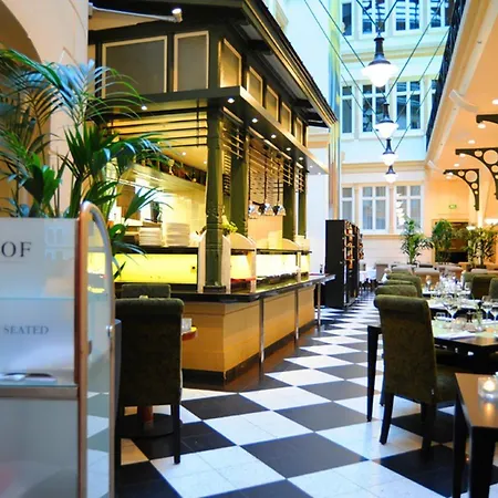 Отель Elite Plaza 4*