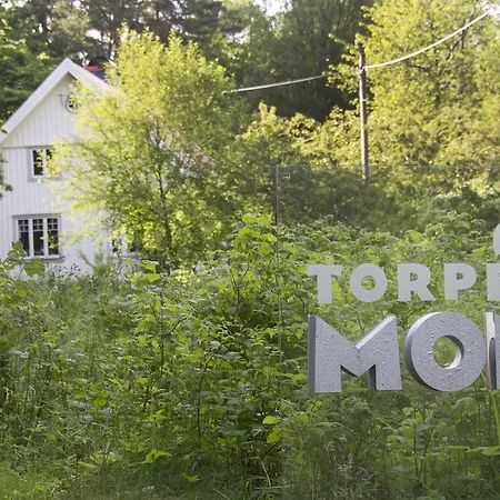 Torpet Mon לינה וארוחת בוקר 3*