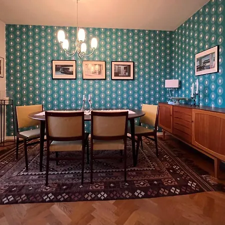 The Yellow Townhouse Villa Gothenburg
